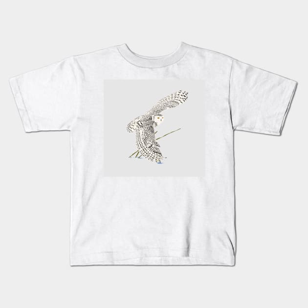 The snowy owl quiet flight Kids T-Shirt by RobertBretonArt